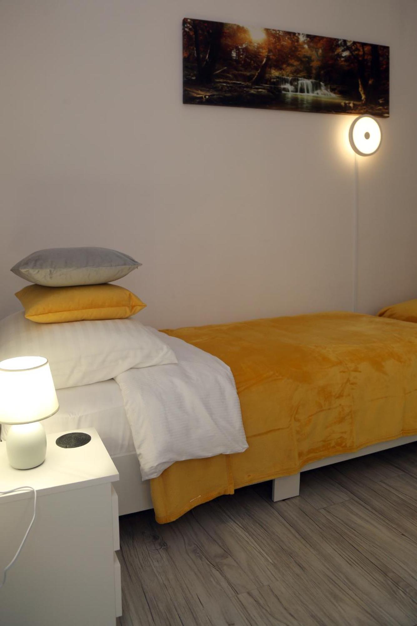 Apartamenty Uniejow "Prywatne Kapiele Termalne" Екстер'єр фото